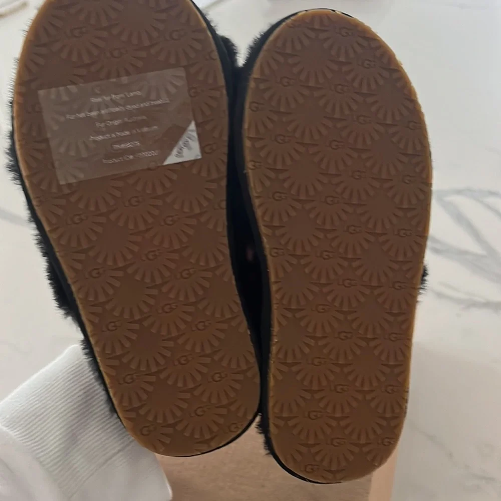Brand new with box Ugg black fuzzy T OH YEAH slippers size 12 girls